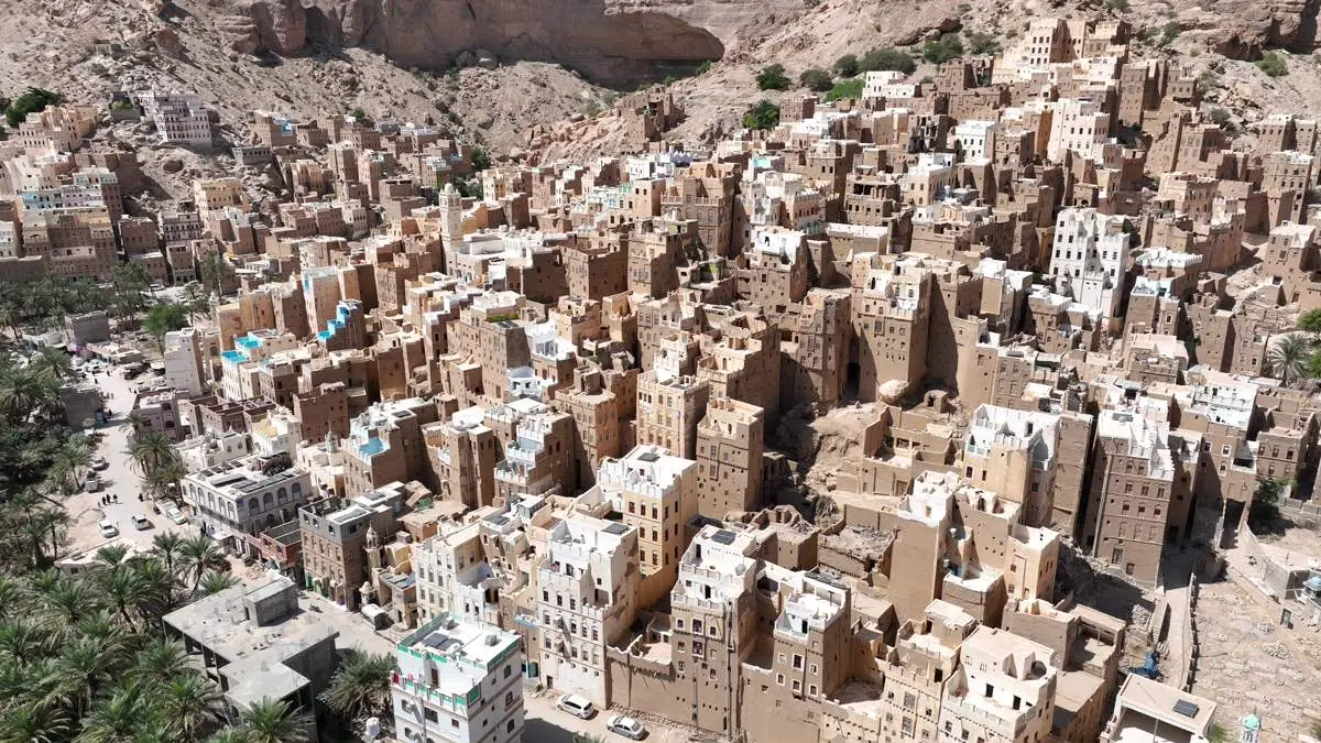 Traditional mud-brick villages in Wadi Doan, Hadhramaut, mainland Yemen tour